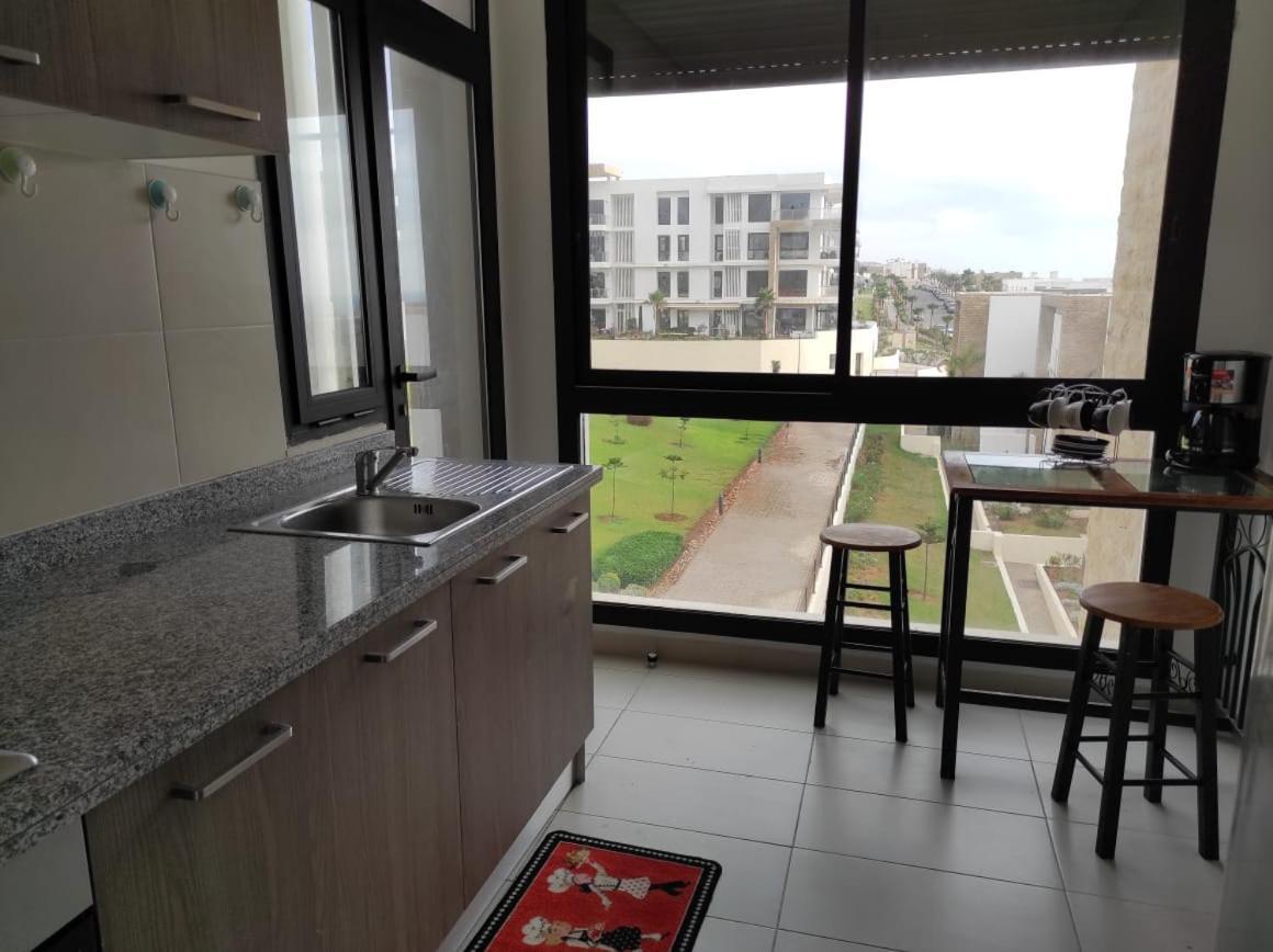 Bel Appartement A Plage Des Nation Salé Bagian luar foto