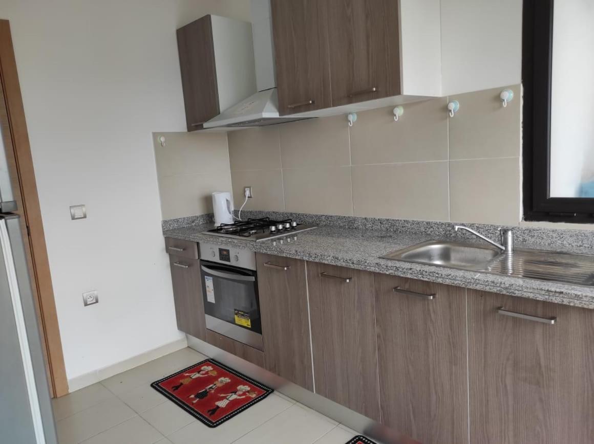 Bel Appartement A Plage Des Nation Salé Bagian luar foto